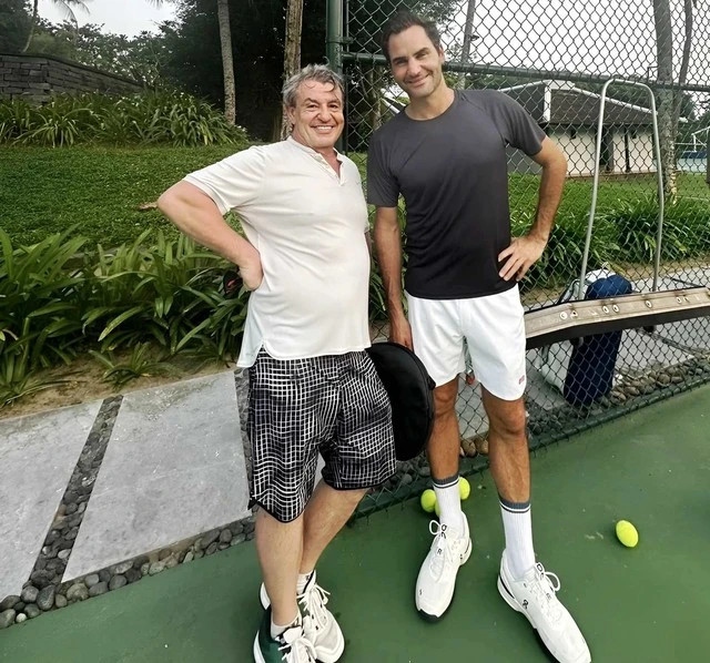 Swiss tennis legend Roger Federer takes holiday in Hoi An